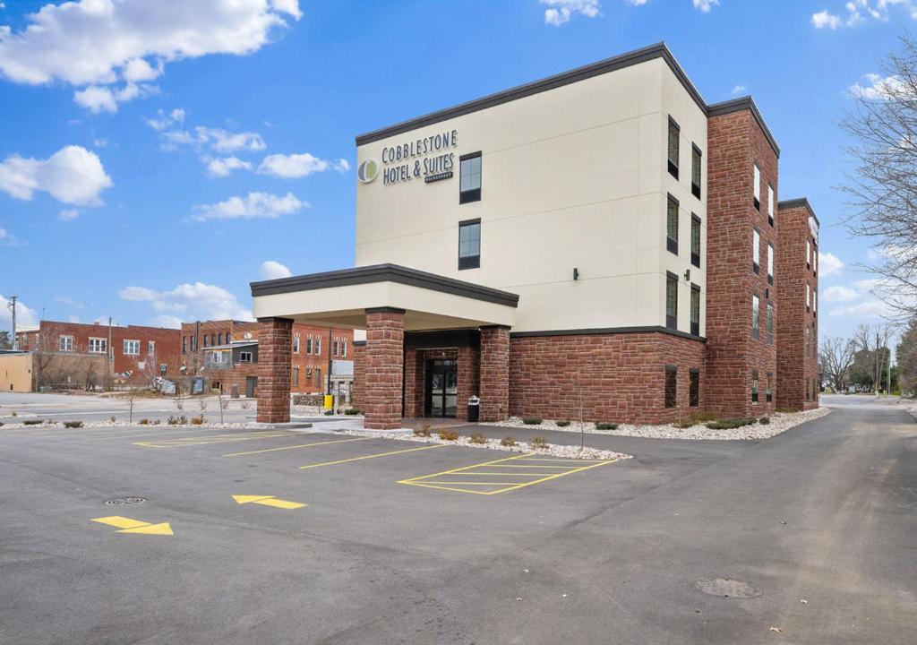 Cobblestone Hotel & Suites - Mosinee Eksteriør billede