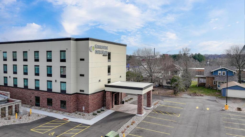 Cobblestone Hotel & Suites - Mosinee Eksteriør billede