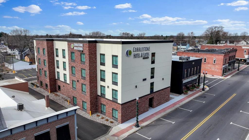 Cobblestone Hotel & Suites - Mosinee Eksteriør billede